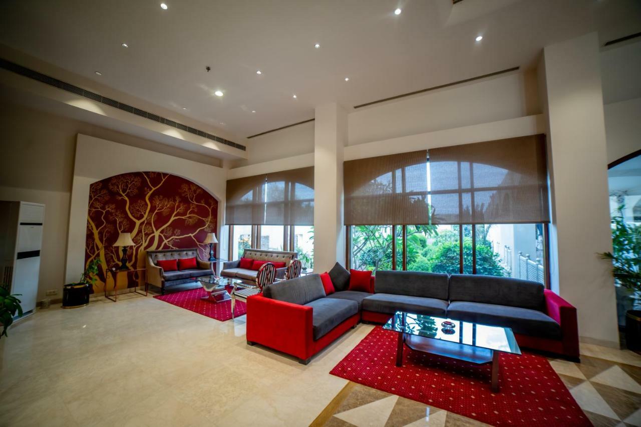 Ramada By Wyndham Jaipur Jaisinghpura Hotel Exterior photo